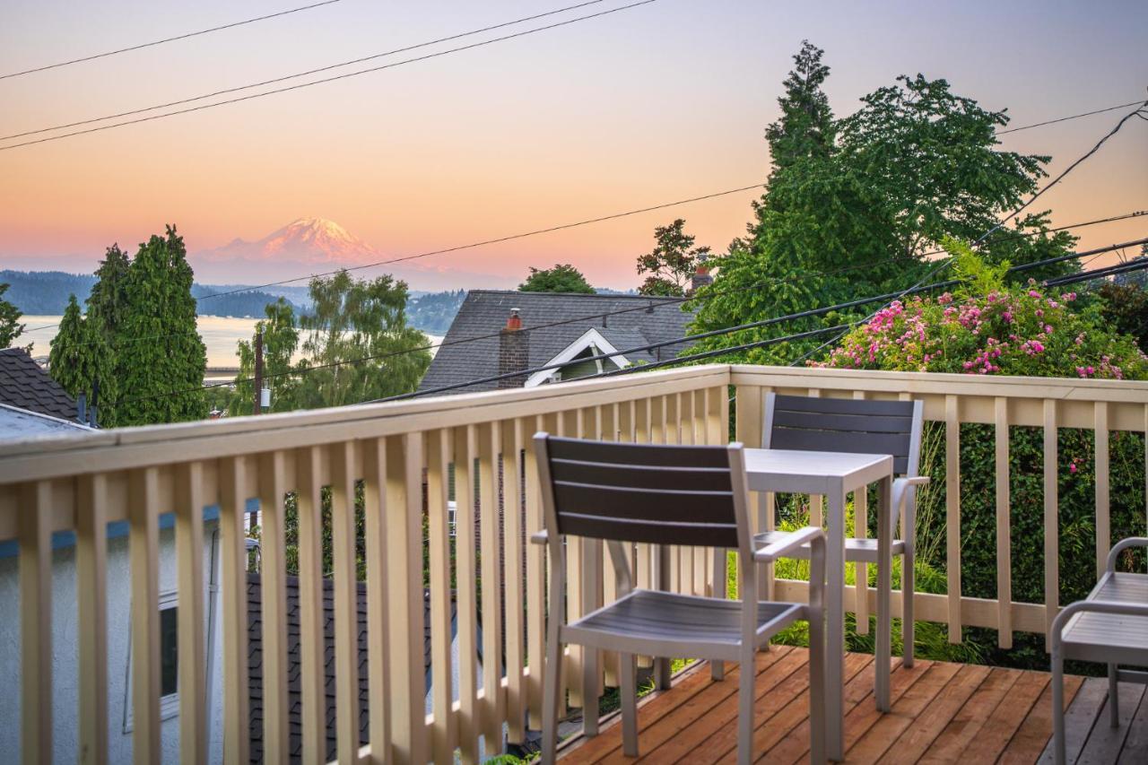 Sunrise On Lake Washington Villa Seattle Eksteriør billede